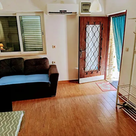 Rozi Appartement Prvić Luka